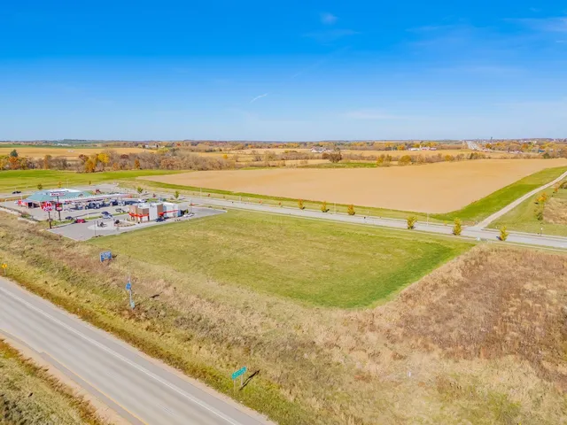 $2,378,376 | 4655 Dalmore Road, DeForest, WI 53532
