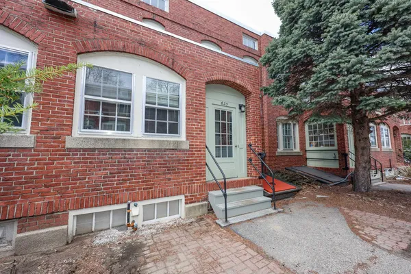 $415,000 | 635 Canal Street, Manchester, NH 03101