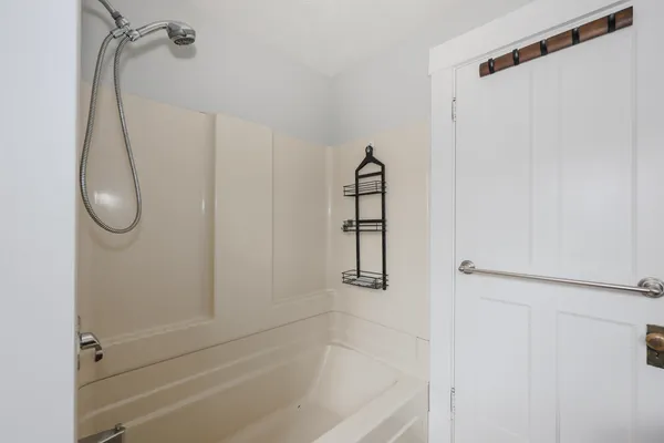 $415,000 | 635 Canal Street, Manchester, NH 03101