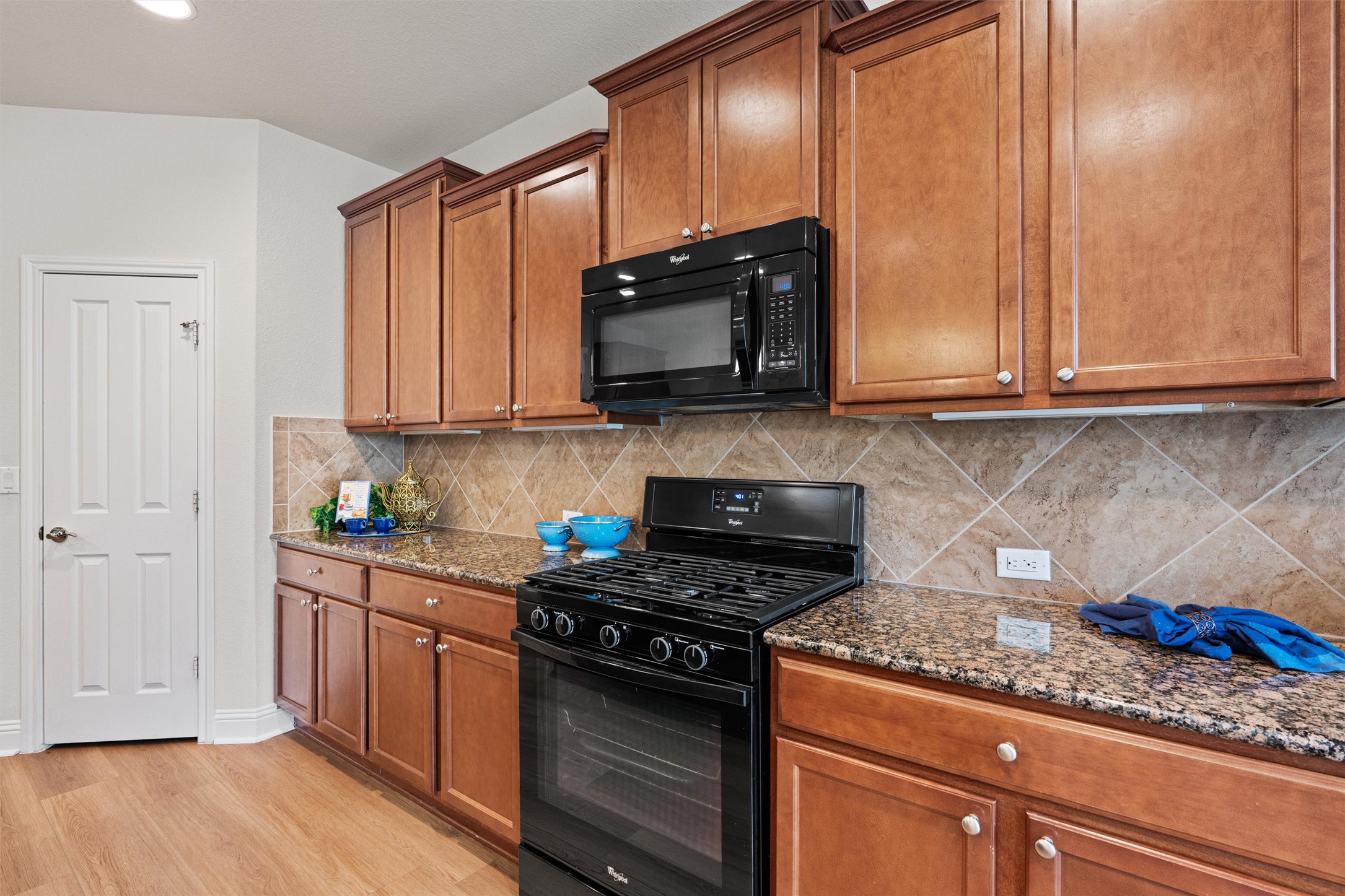509 Davis Mountain Circle Georgetown, TX 78633 - Photo 15 of 40