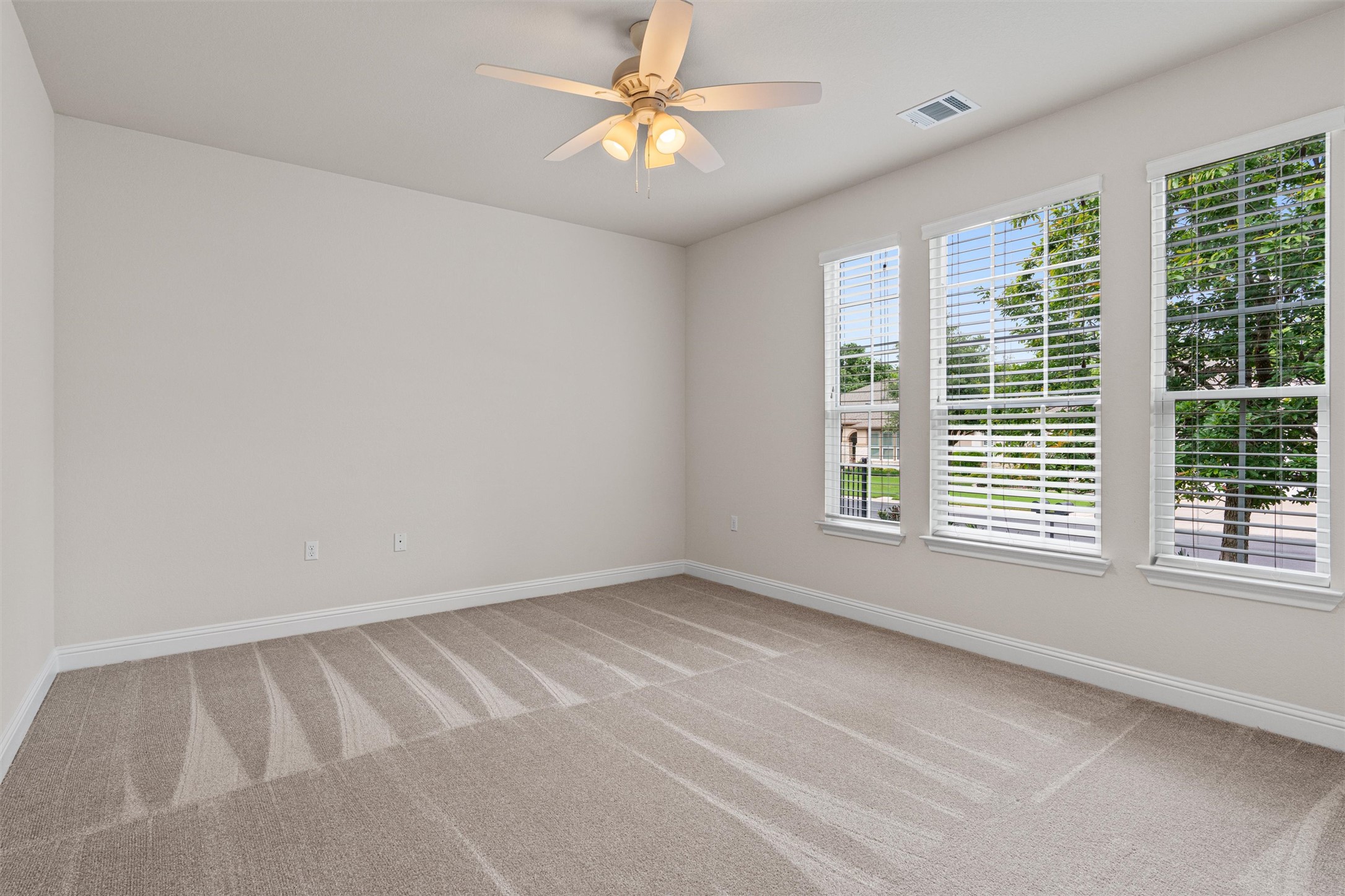509 Davis Mountain Circle Georgetown, TX 78633 - Photo 32 of 40