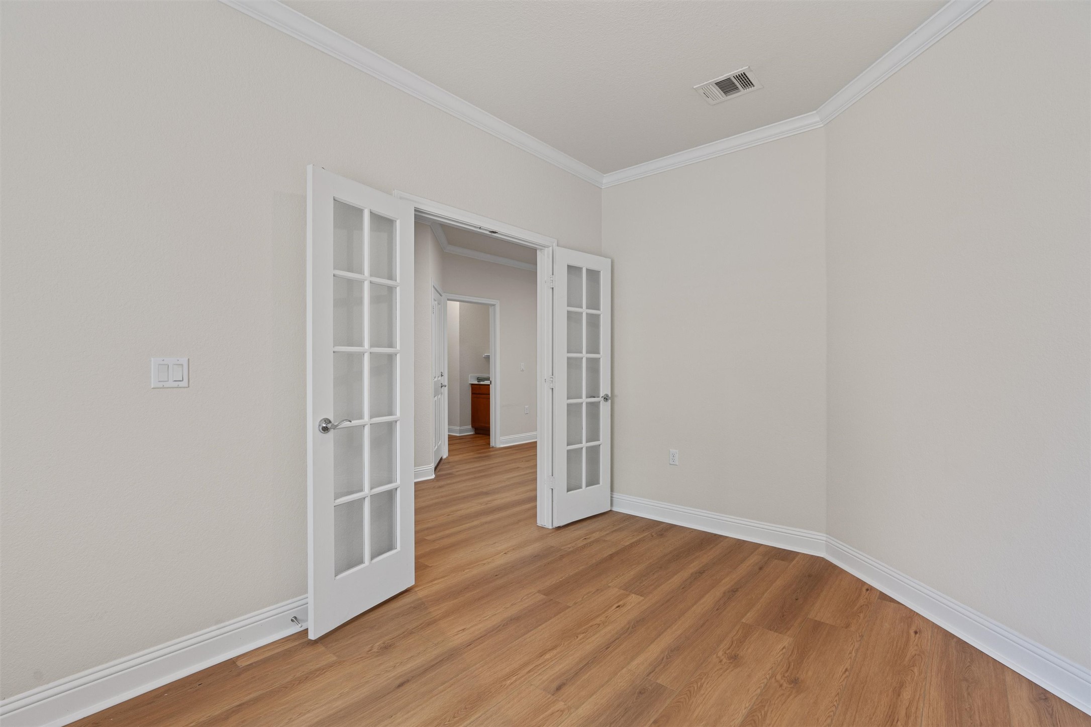 509 Davis Mountain Circle Georgetown, TX 78633 - Photo 5 of 40