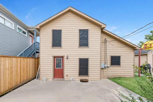 $1,550 | 709 1/2 Gale Street, Houston, TX 77009