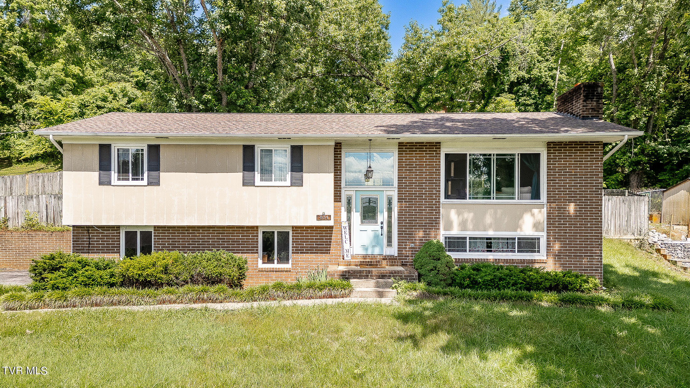 834 Foothills Road Kingsport, TN 37663 - Photo 1 of 49 Front of home