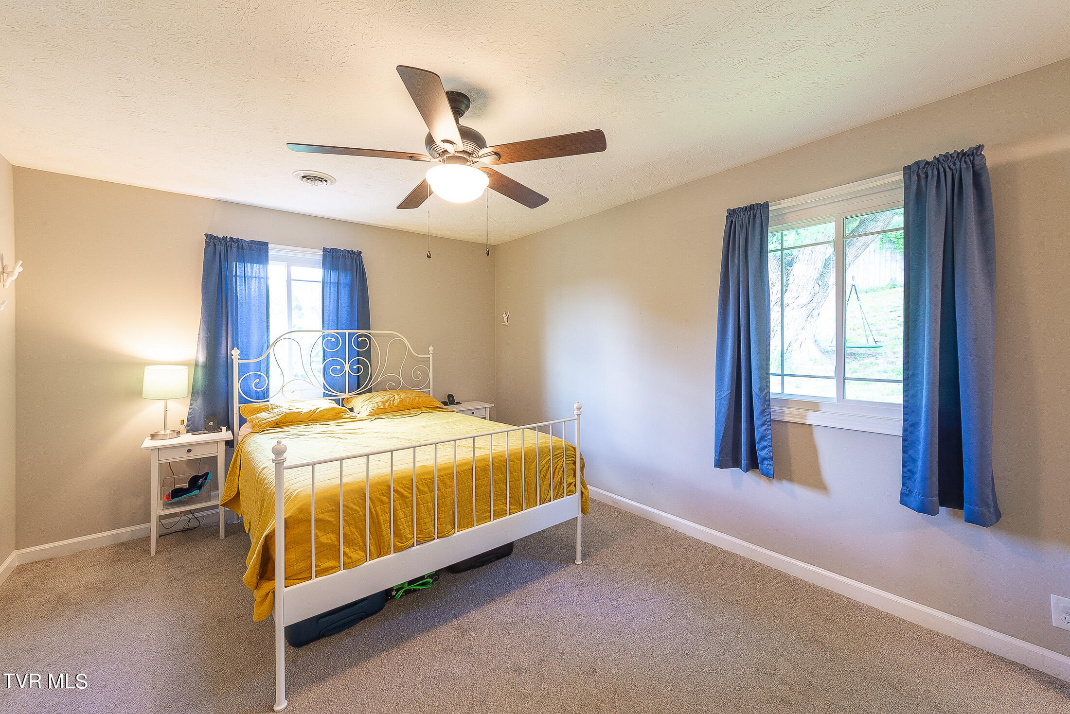 834 Foothills Road Kingsport, TN 37663 - Photo 17 of 49 Primary Bedroom