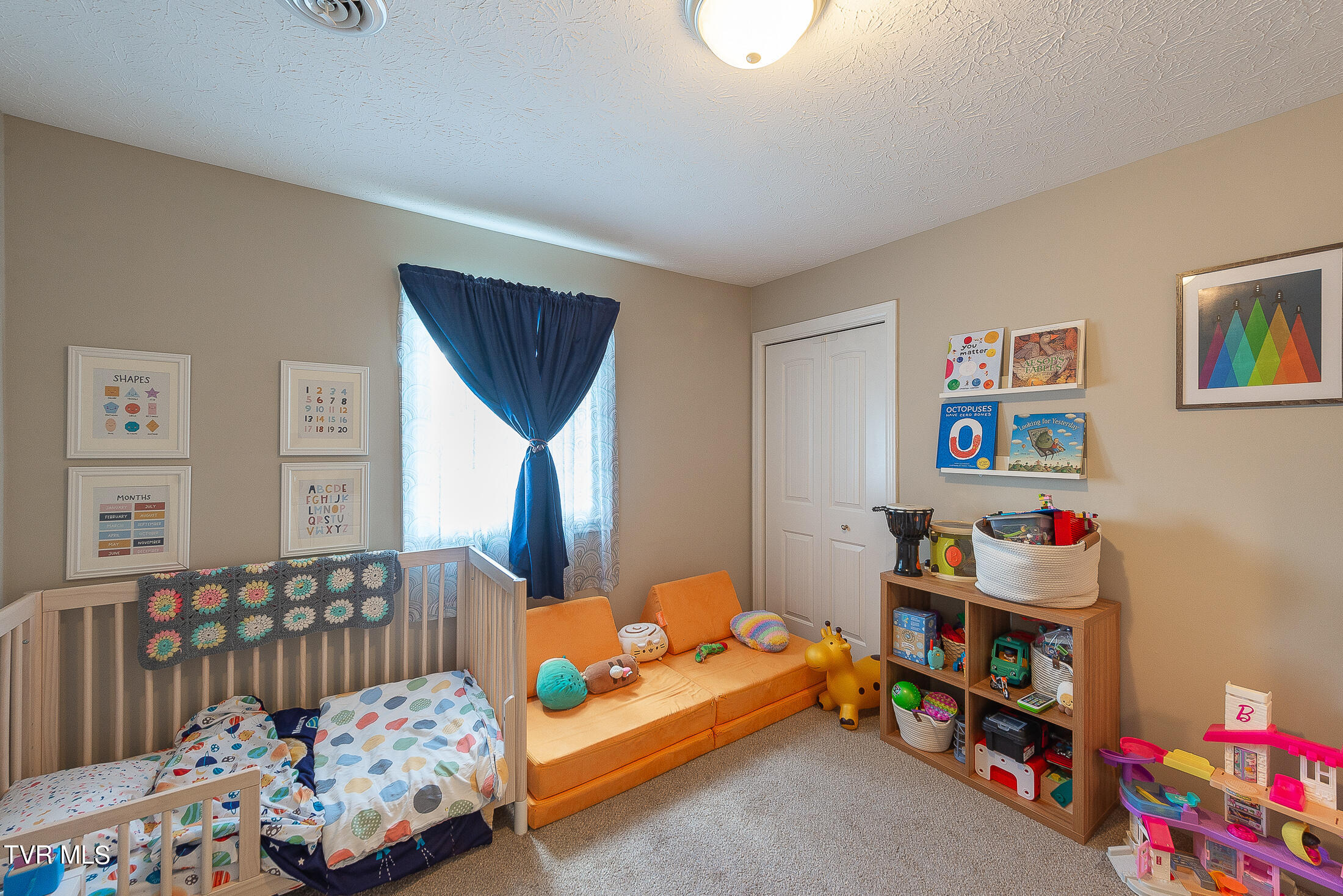 834 Foothills Road Kingsport, TN 37663 - Photo 22 of 49 2nd Bedroom