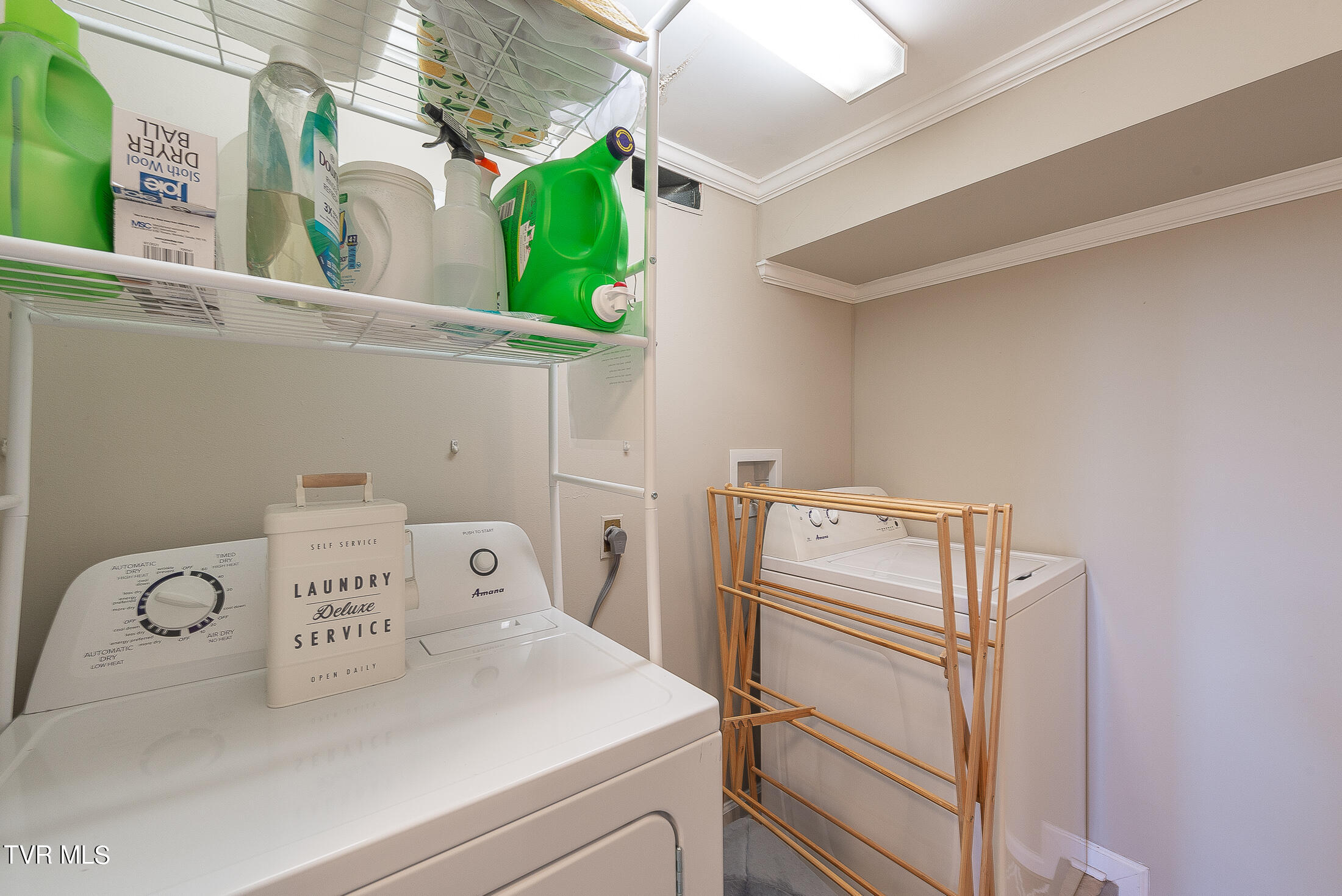834 Foothills Road Kingsport, TN 37663 - Photo 27 of 49 Laundry room