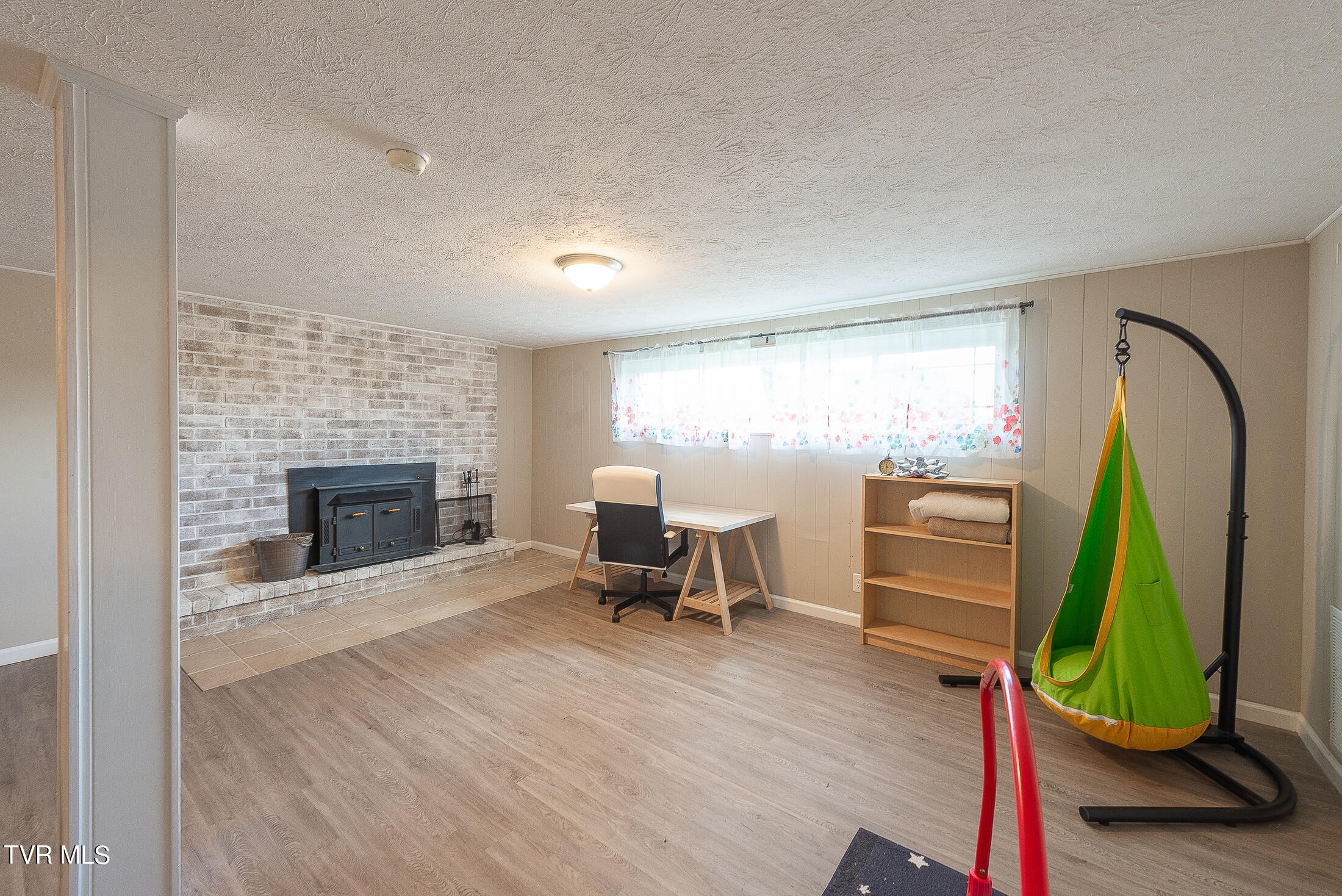 834 Foothills Road Kingsport, TN 37663 - Photo 30 of 49 Den