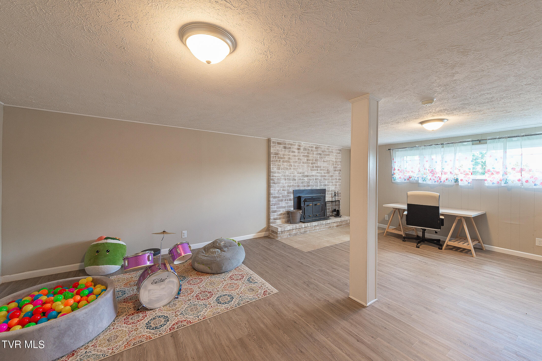 834 Foothills Road Kingsport, TN 37663 - Photo 32 of 49 Den