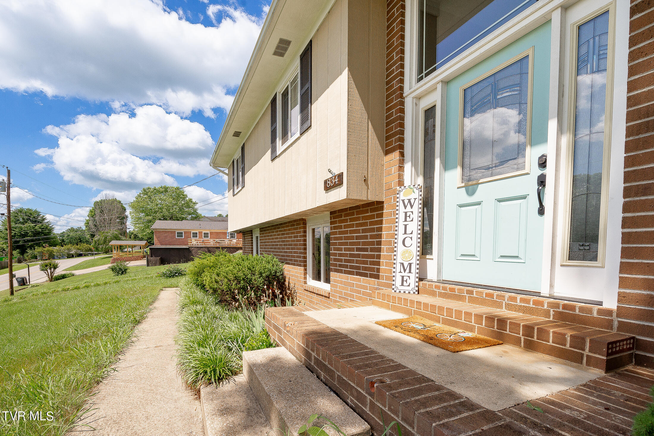 834 Foothills Road Kingsport, TN 37663 - Photo 7 of 49 Entrance