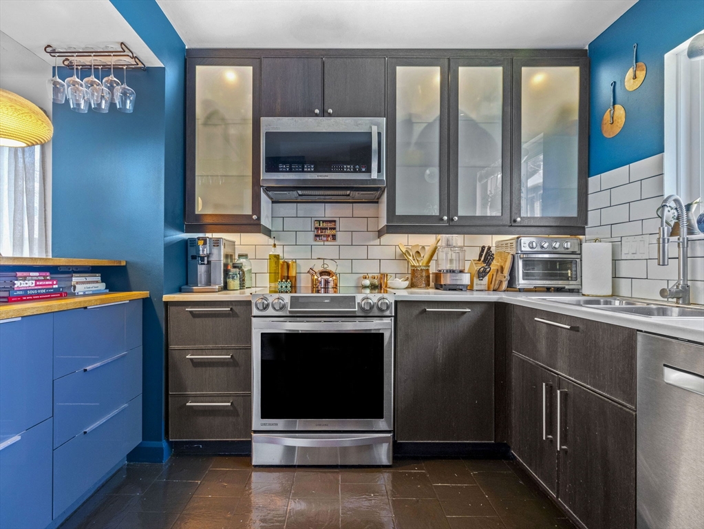 93 Governor Winthrop Road, Unit 7A Somerville, MA 02145 - Photo 7 of 21