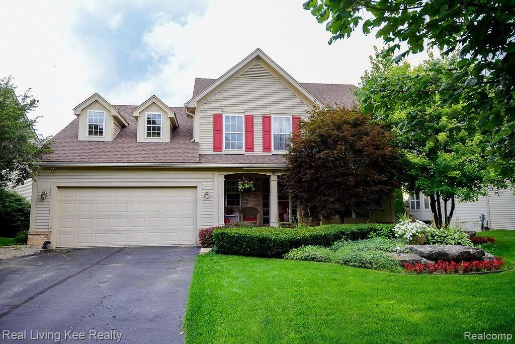 95 Ridge Field Court Oxford, MI 48371 - Photo 1 of 40 Professionally landscaped