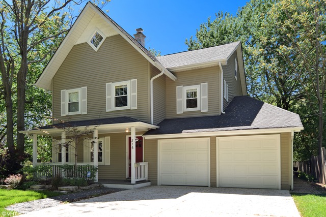 816 Howard Street Wheaton, IL 60187 - Photo 1 of 22