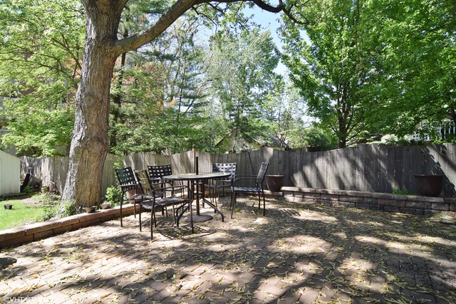 816 Howard Street Wheaton, IL 60187 - Photo 20 of 22