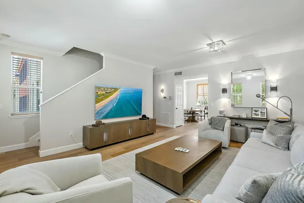 $6,200 | 696 Fern Street, West Palm Beach, FL 33401