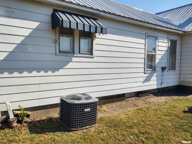 $165,000 | 7280 Buncombe Road, Buncombe, IL 62912