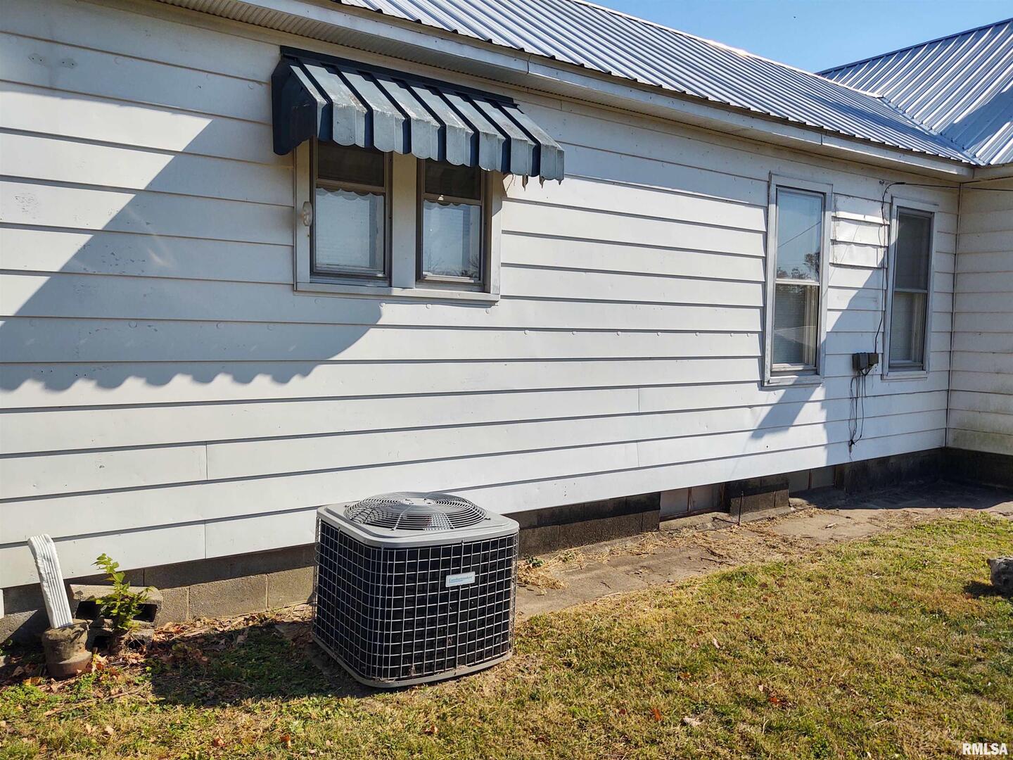 7280 Buncombe Road Buncombe, IL 62912 - Photo 11 of 24