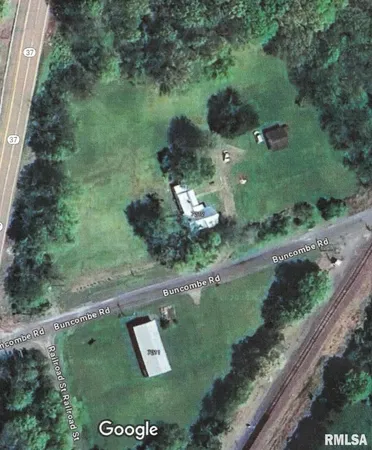 an aerial view of a yard