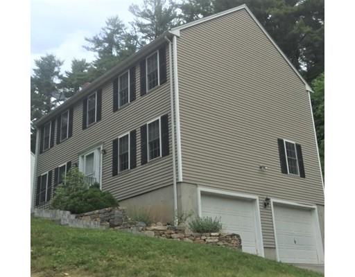 46 Fairview Park Road Sturbridge, MA 01566 - Photo 3 of 30 a view of a house with a yard