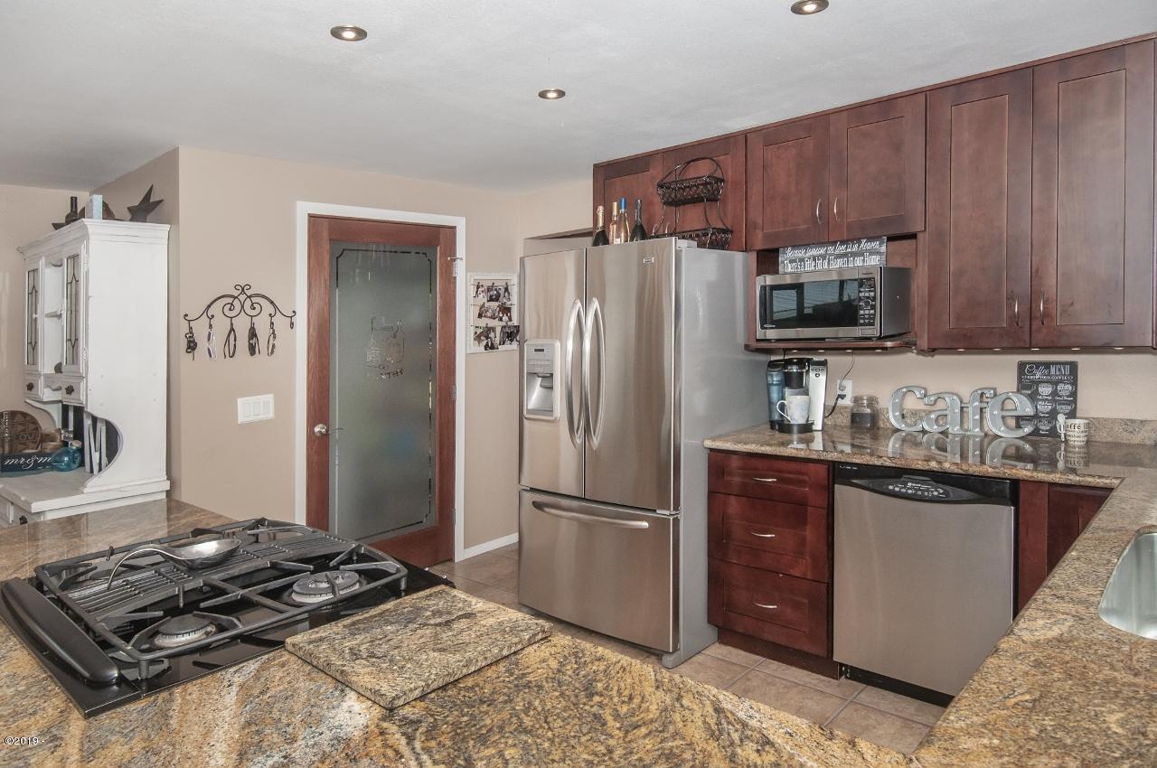 1525 North North Bank Road Otis, OR 97368 - Photo 11 of 40 Kitchen - View 2 (1280x850)