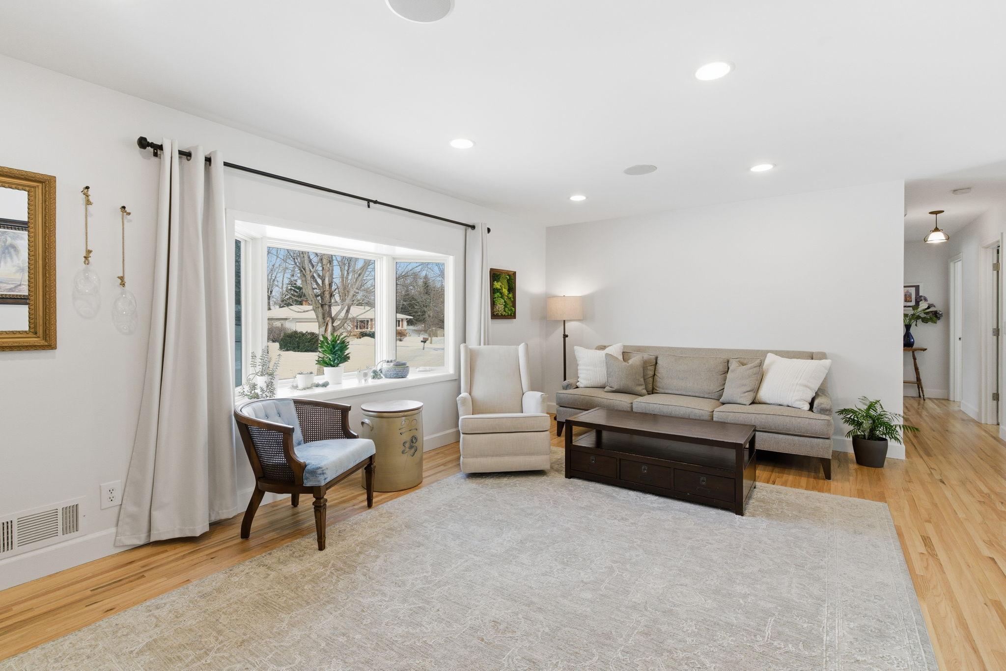 3918 Turquoise Point Eagan, MN 55122 - Photo 8 of 31