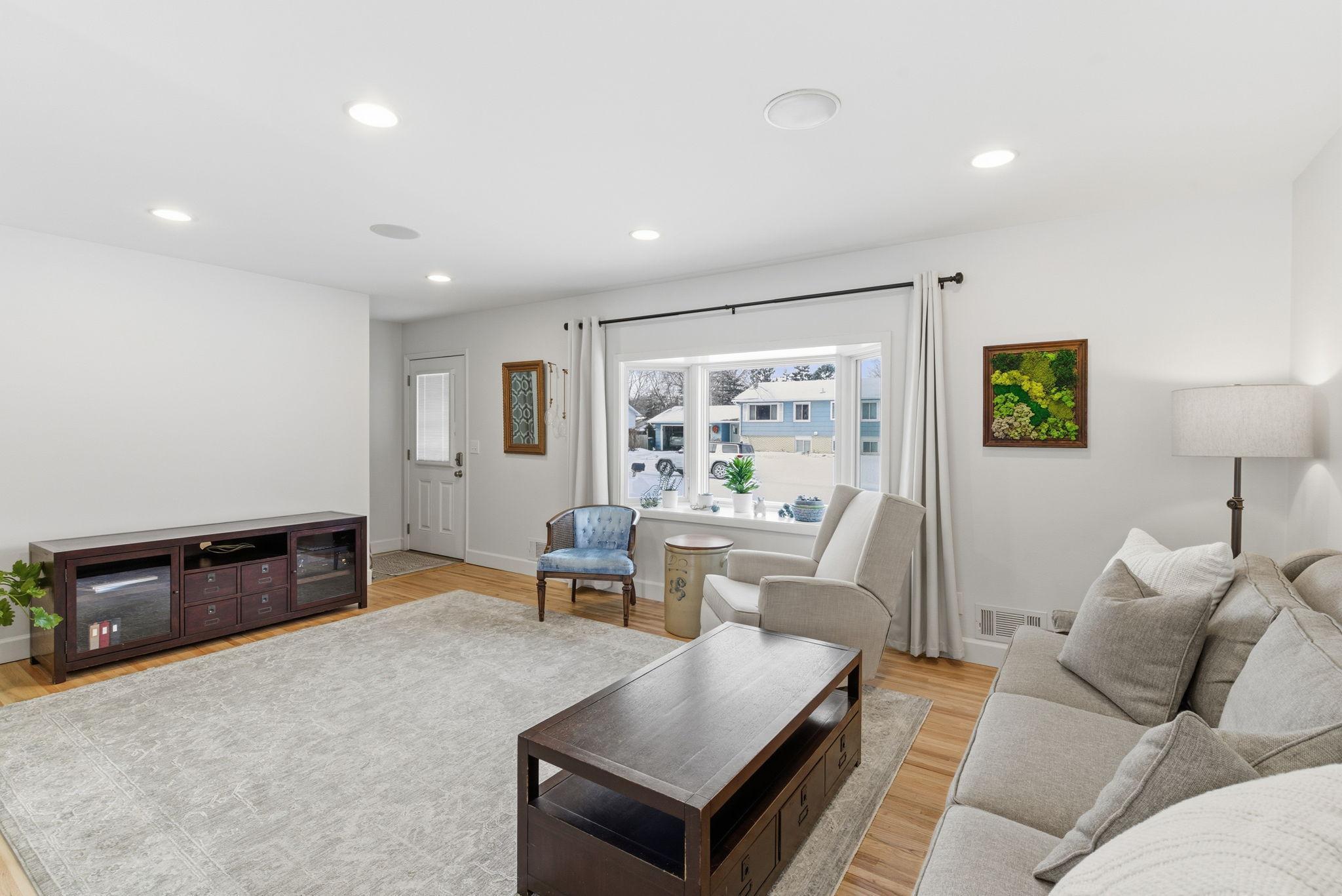 3918 Turquoise Point Eagan, MN 55122 - Photo 9 of 31