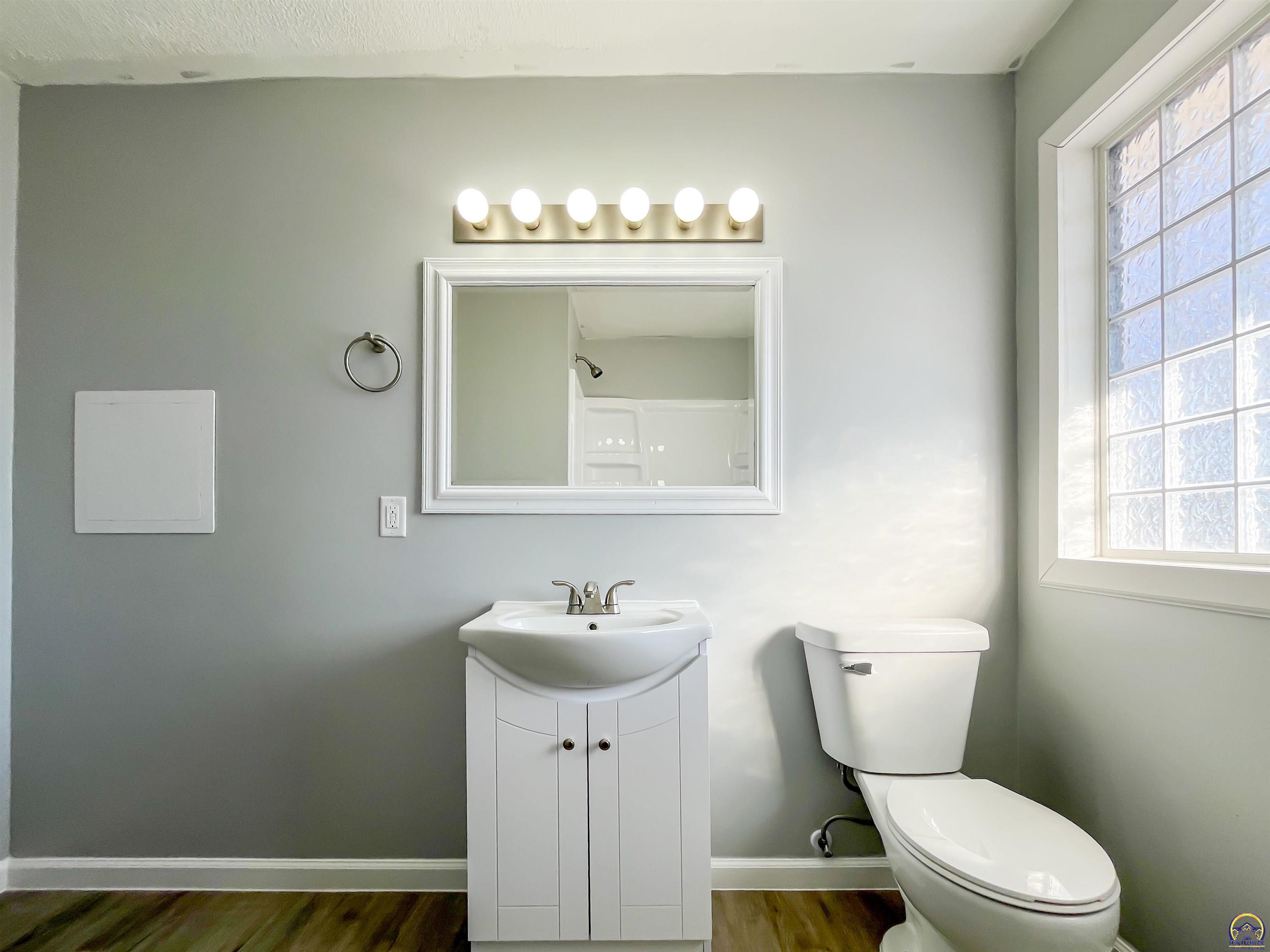 6823 Southwest Knoll Court Topeka, KS 66619 - Photo 26 of 44