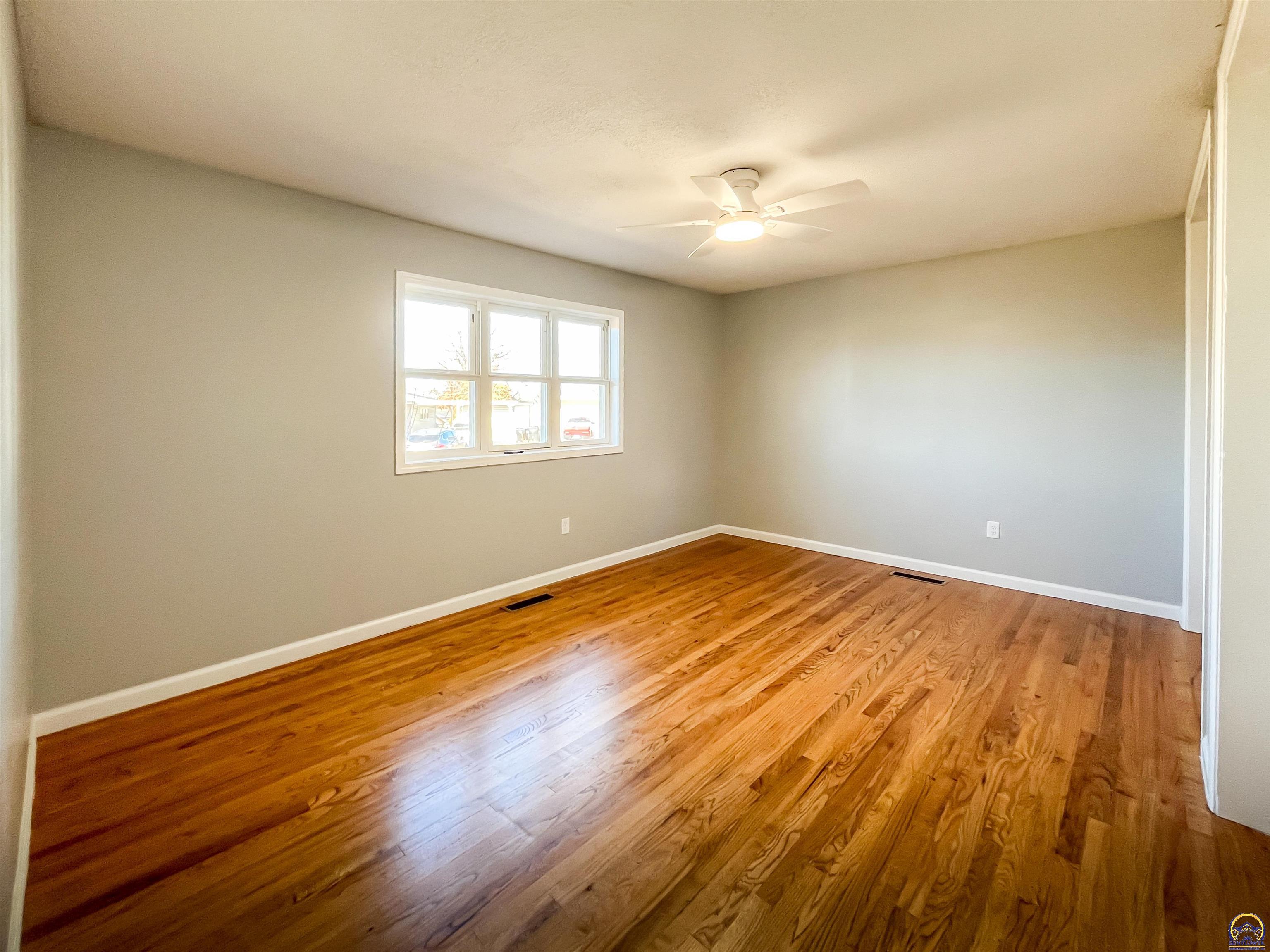 6823 Southwest Knoll Court Topeka, KS 66619 - Photo 30 of 44