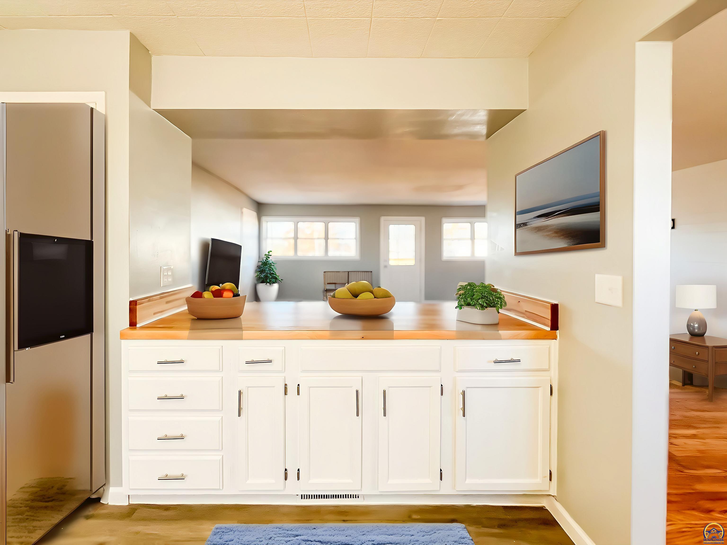 6823 Southwest Knoll Court Topeka, KS 66619 - Photo 10 of 44