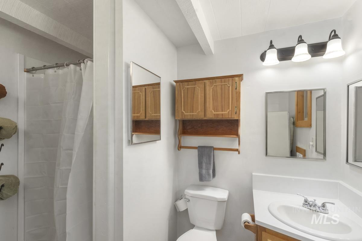 46 Blue Spruce Lane Cascade, ID 83611 - Photo 19 of 38