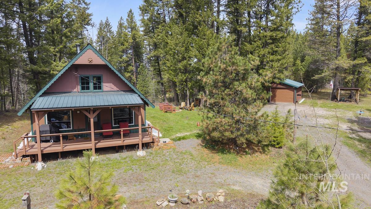 46 Blue Spruce Lane Cascade, ID 83611 - Photo 3 of 38
