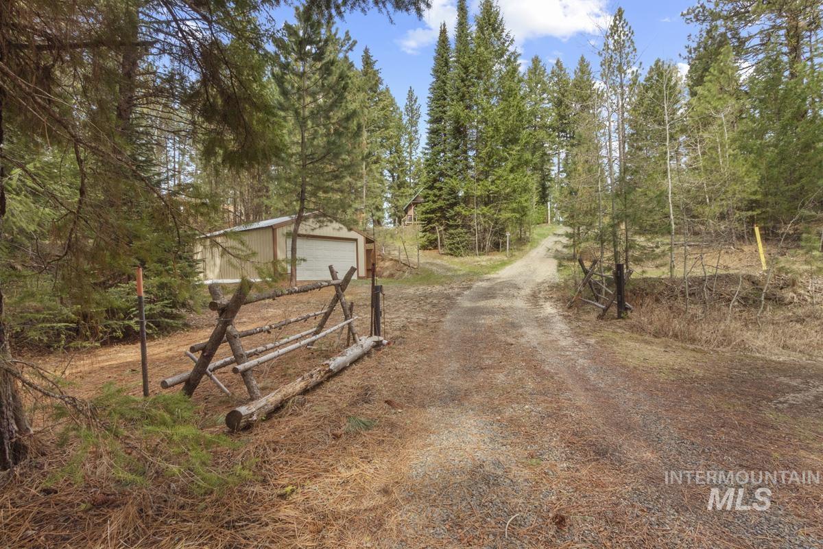 46 Blue Spruce Lane Cascade, ID 83611 - Photo 6 of 38