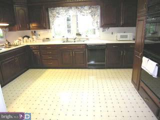 1635 Susquehanna Road Rydal, PA 19046 - Photo 4 of 6 Gallery Image 4