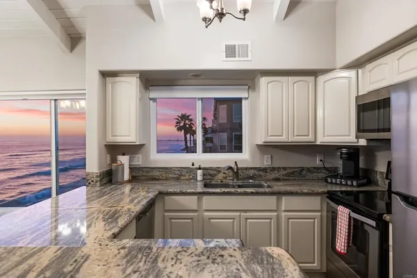 $5,450,000 | 1317 South Pacific Street, Oceanside, CA 92054