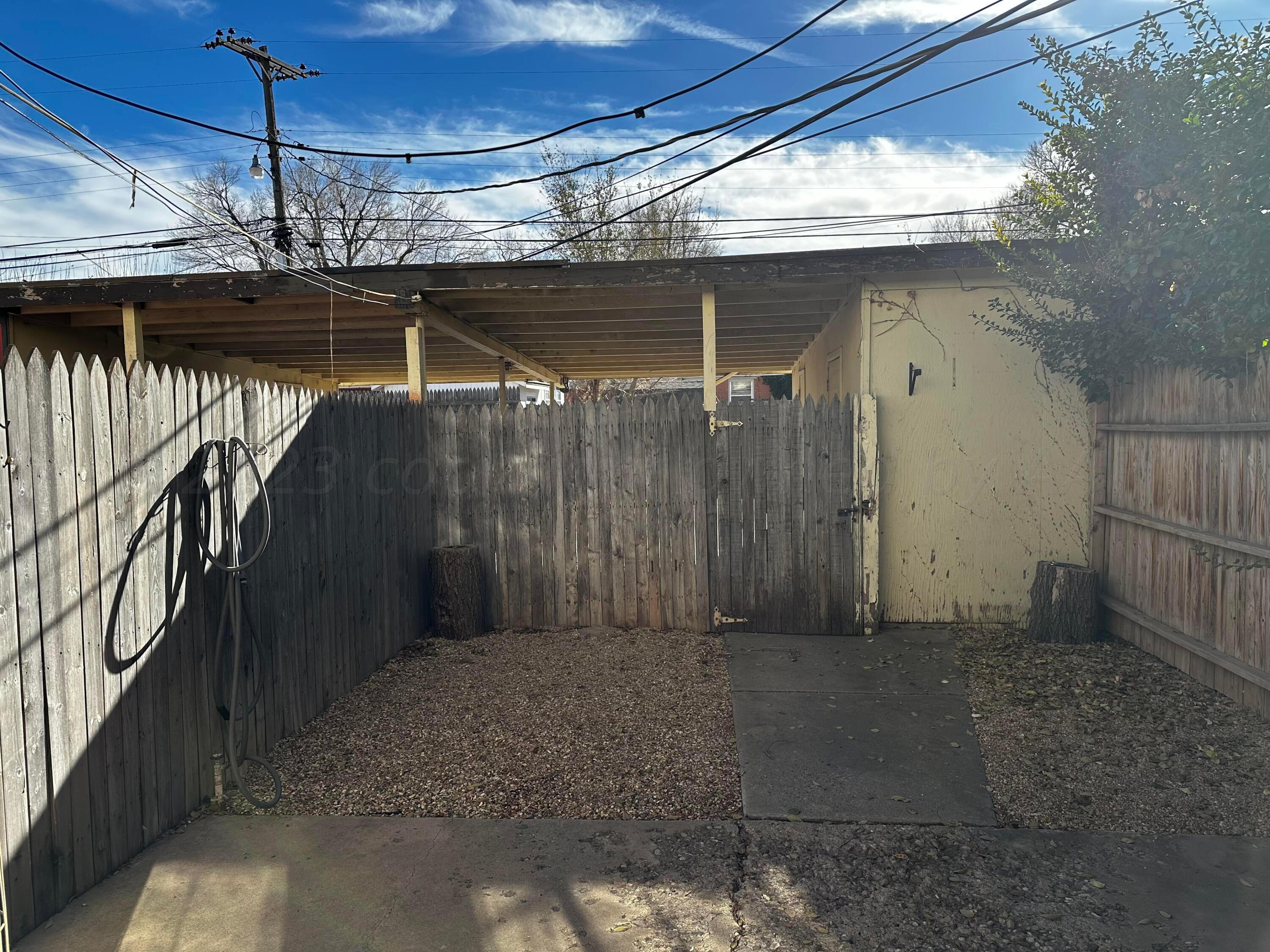 3219 Villa Place Amarillo, TX 79109 - Photo 12 of 13 a view of outdoor space
