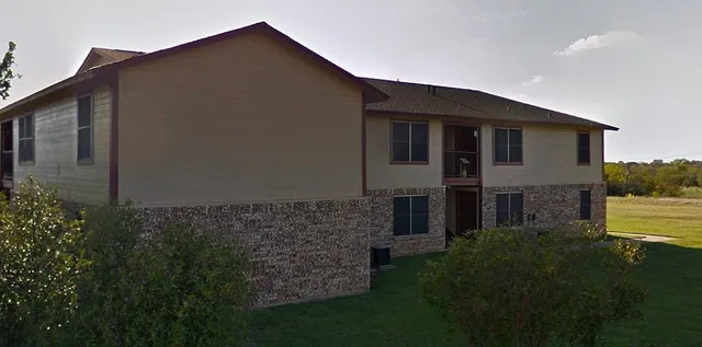 $675 | 513 North Pecan Crk Trail, Valley View, TX 76272