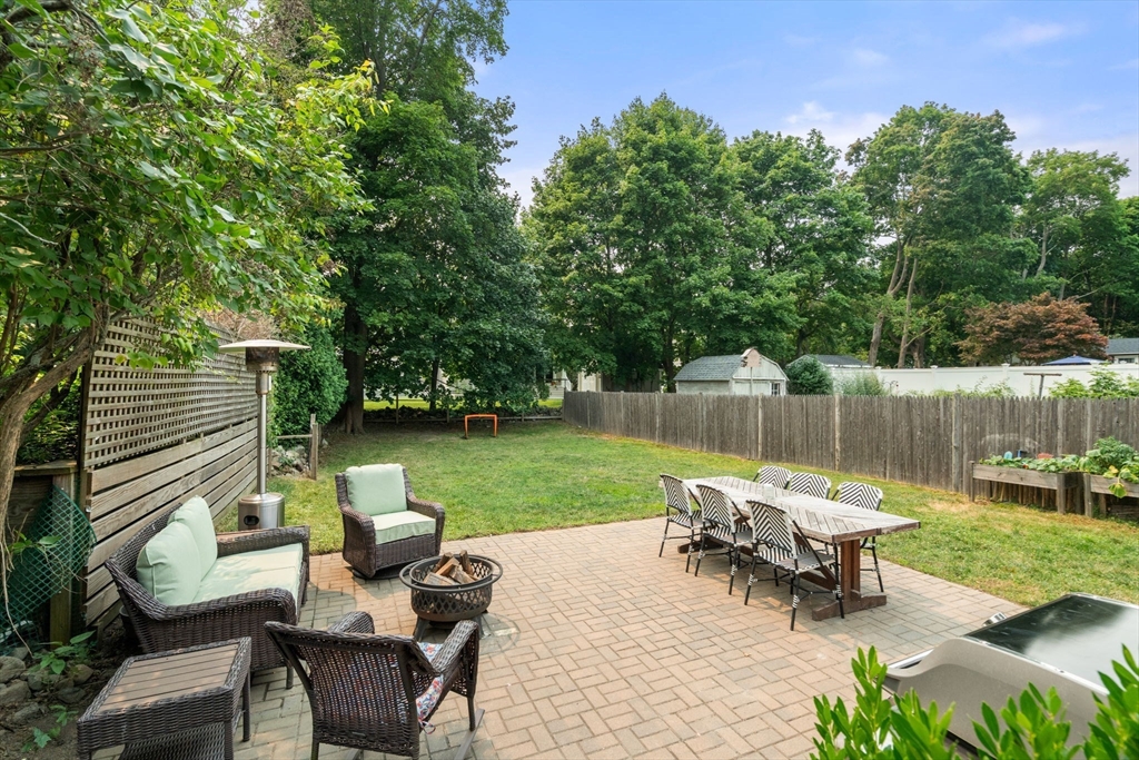 22 Bradford Road Milton, MA 02186 - Photo 19 of 23