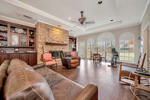 $425,000 | 1501 Lynhurst Lane, Denton, TX 76205