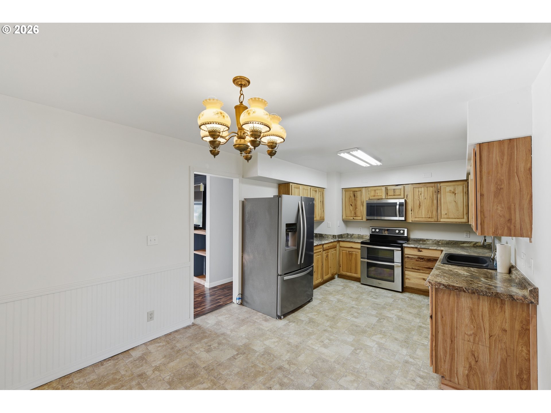 1707 Hayes Street North Bend, OR 97459 - Photo 10 of 42