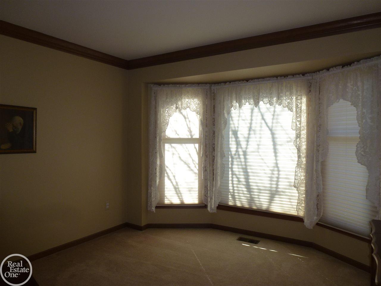 539 Shellbourne Drive Rochester Hills, MI 48309 - Photo 9 of 37