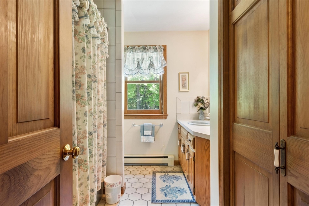65 Blithewood Avenue Worcester, MA 01604 - Photo 27 of 42