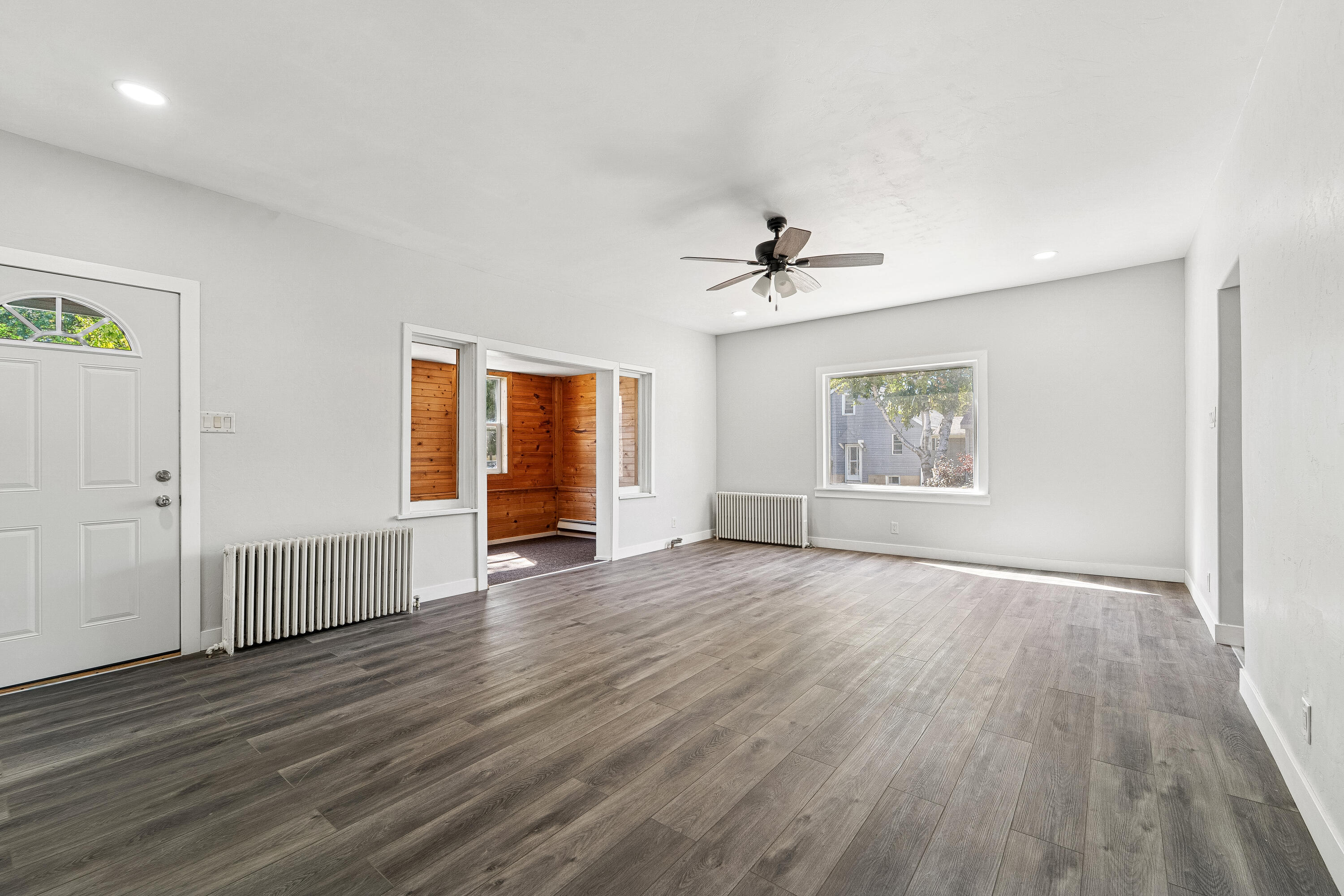 161 East Scott Street Fond du Lac, WI 54935 - Photo 3 of 34 Photo-3