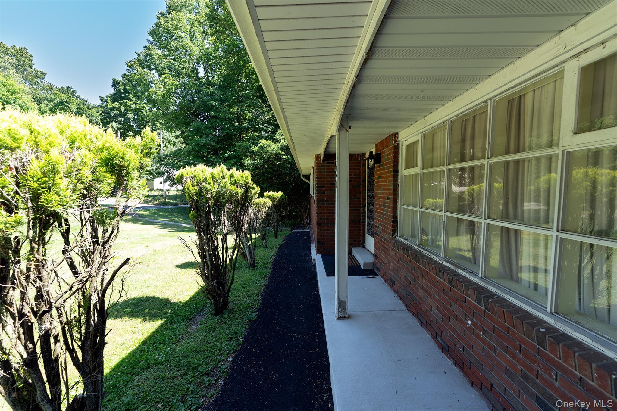 81 Hempstead Road Spring Valley, NY 10977 - Photo 4 of 26