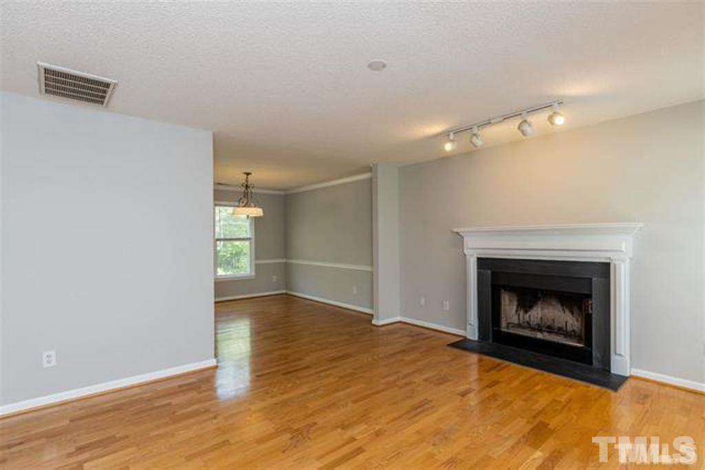 112 Kronos Lane Cary, NC 27513 - Photo 4 of 28 Photo #4