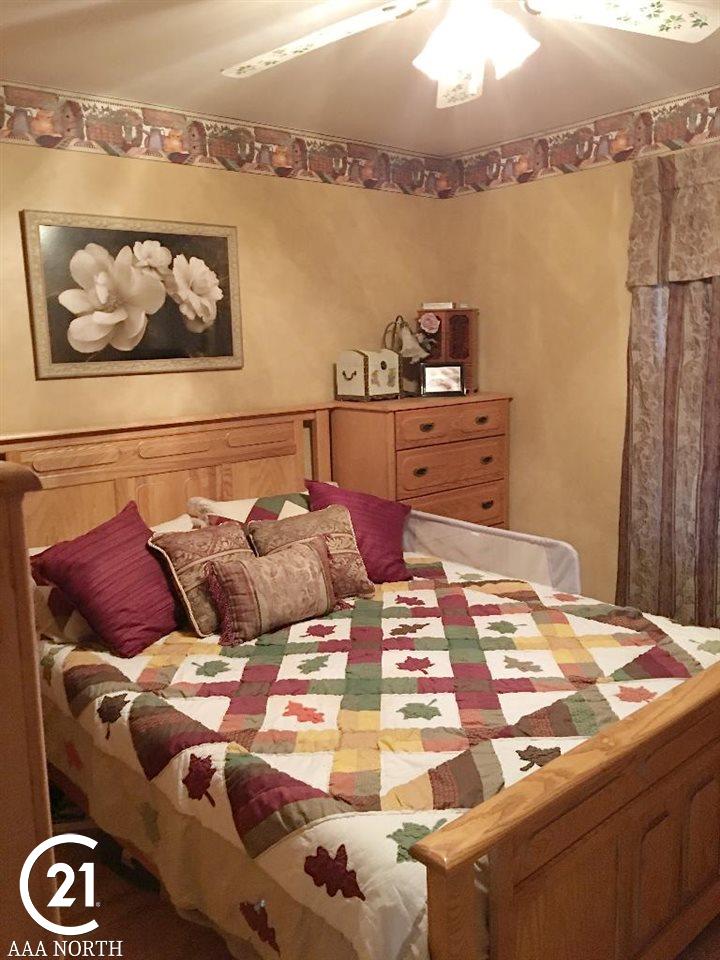 13818 Burt Road Capac, MI 48014 - Photo 14 of 39 31304978-13.JPG