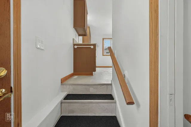 $293,000 | 17954 West Big Oaks Road, Grayslake, IL 60030