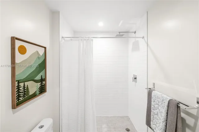 $3,000 | 3701 Dixie Highway, Unit 204, Oakland Park, FL 33334