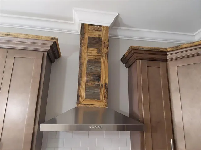 $2,000 | 409 East Prosper Street, Chalmette, LA 70043