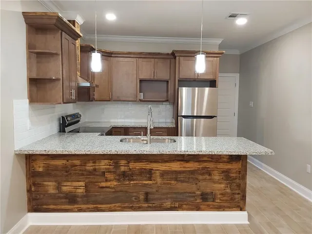 $2,000 | 409 East Prosper Street, Chalmette, LA 70043