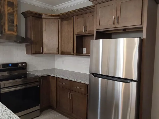 $2,000 | 409 East Prosper Street, Chalmette, LA 70043